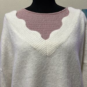 ee: some women's scallop edge sweater in white, size m/l, dainty softgirl